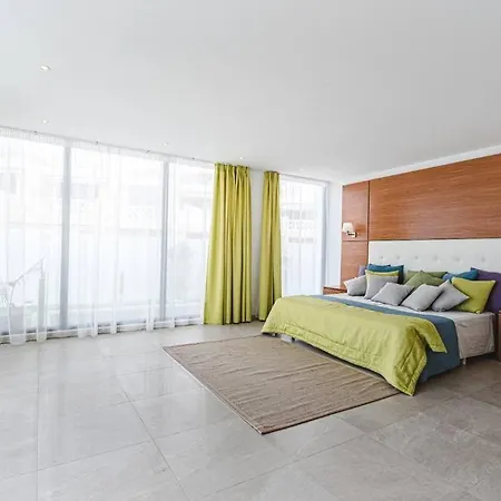 Riviera De 4 Con Piscina. * Costa Adeje (Tenerife)