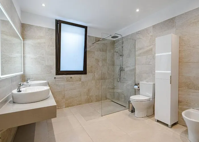 Riviera De 4 Con Piscina. Villa Costa Adeje (Tenerife)